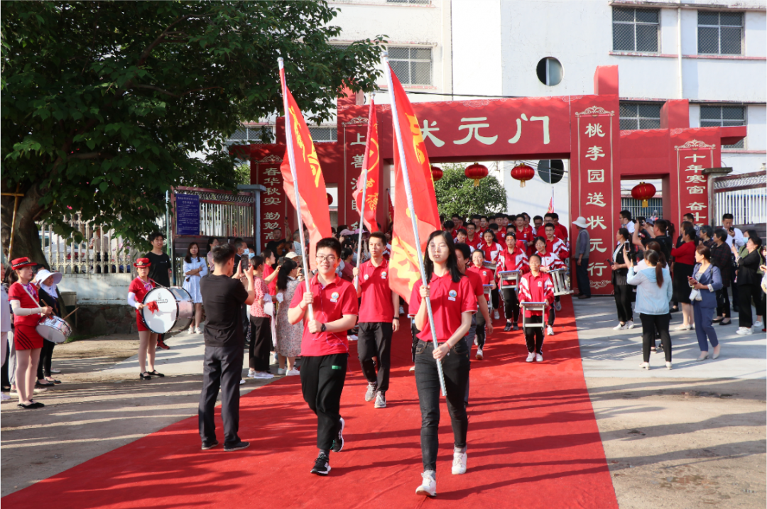 高考我们来了商城高中隆重举行高考誓师大会