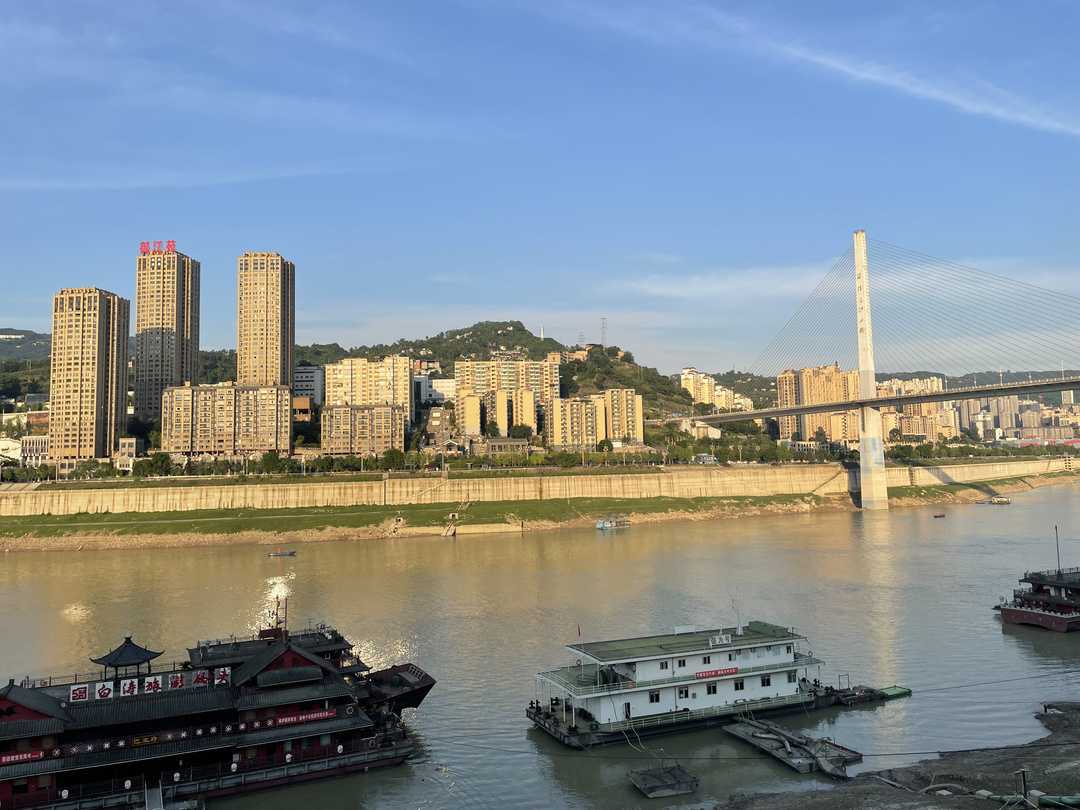 涪陵風景美,涪陵的夜景更美 白天看山水,晚上看人情 涪陵人給這座城繪