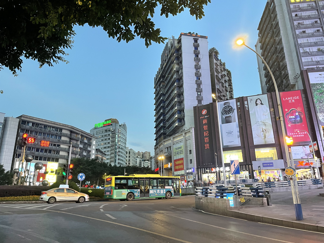 涪陵人的夜生活到底有多精彩,我蹲点到深夜见到了这些 .