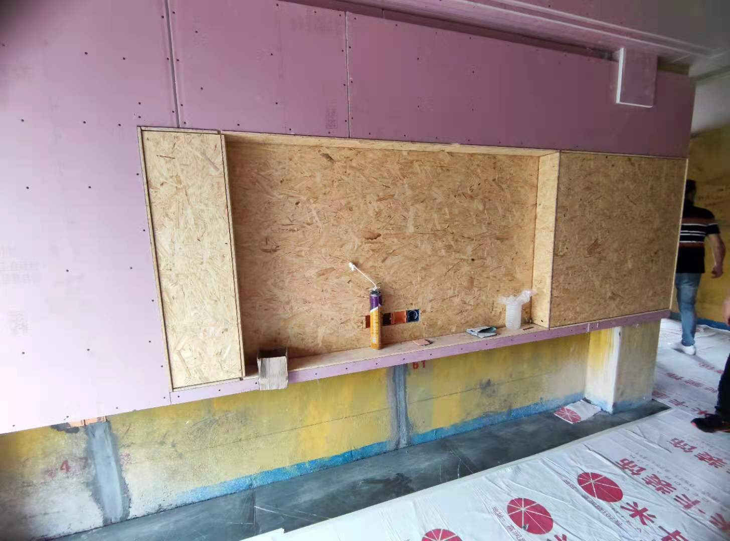 门套,木饰面基层都采用了欧松板基层打底处理,欧松板握钉力,环保型更