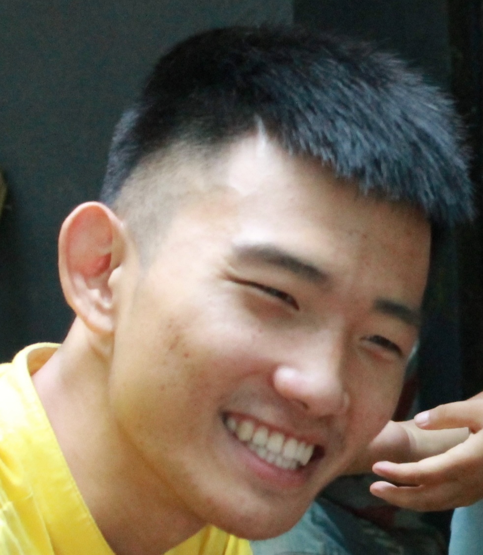 17-施钟政_看图王.JPG