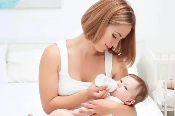 夜奶喂不停，妈妈睡不醒……夜奶喂养宝典来啦！