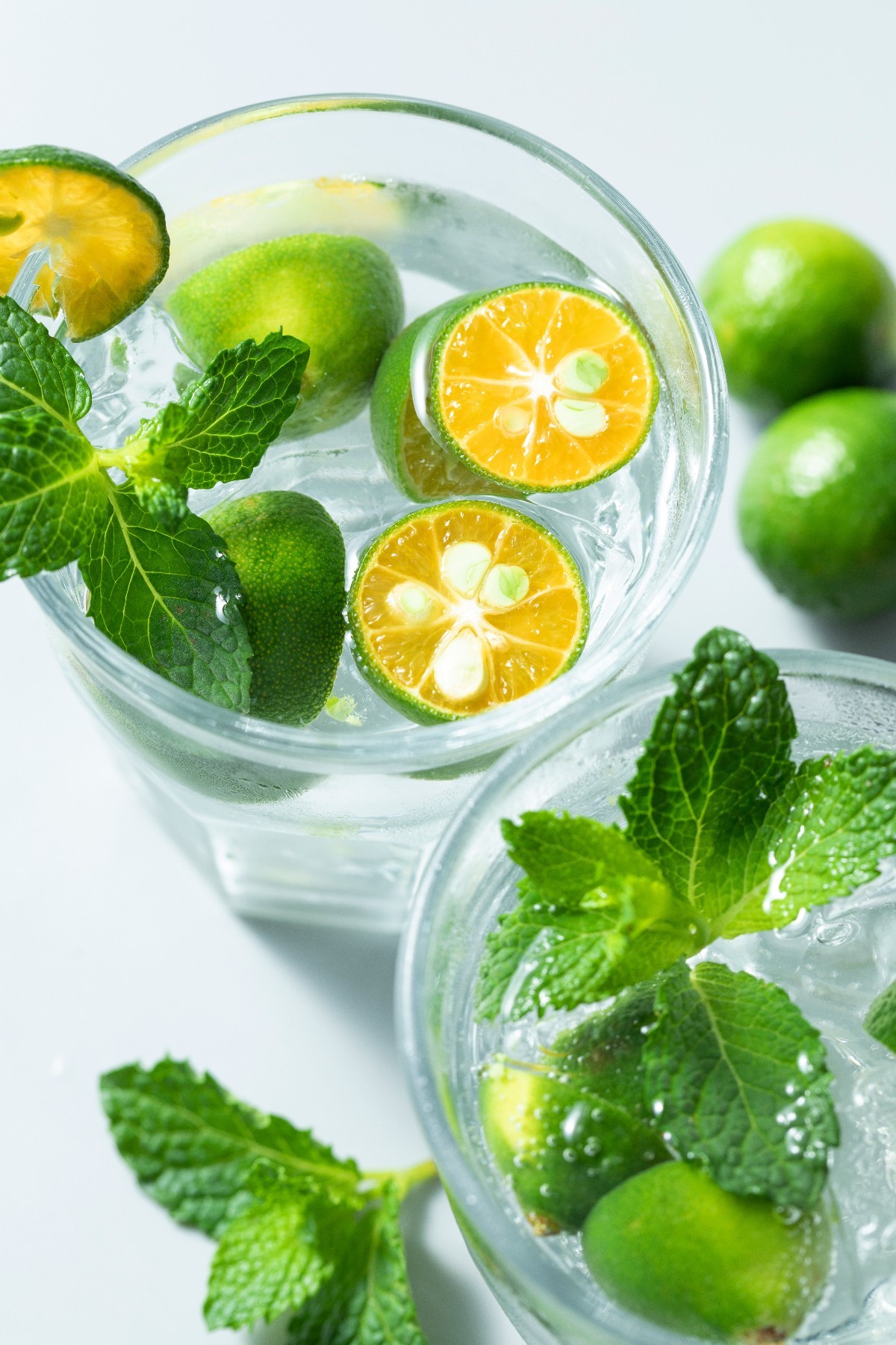 攝圖網(wǎng)_501611504_夏日飲品薄荷青桔汽水(企業(yè)商用).jpg 攝圖網(wǎng)_501611504_夏日飲品薄荷青桔汽水(企業(yè)商用).jpg