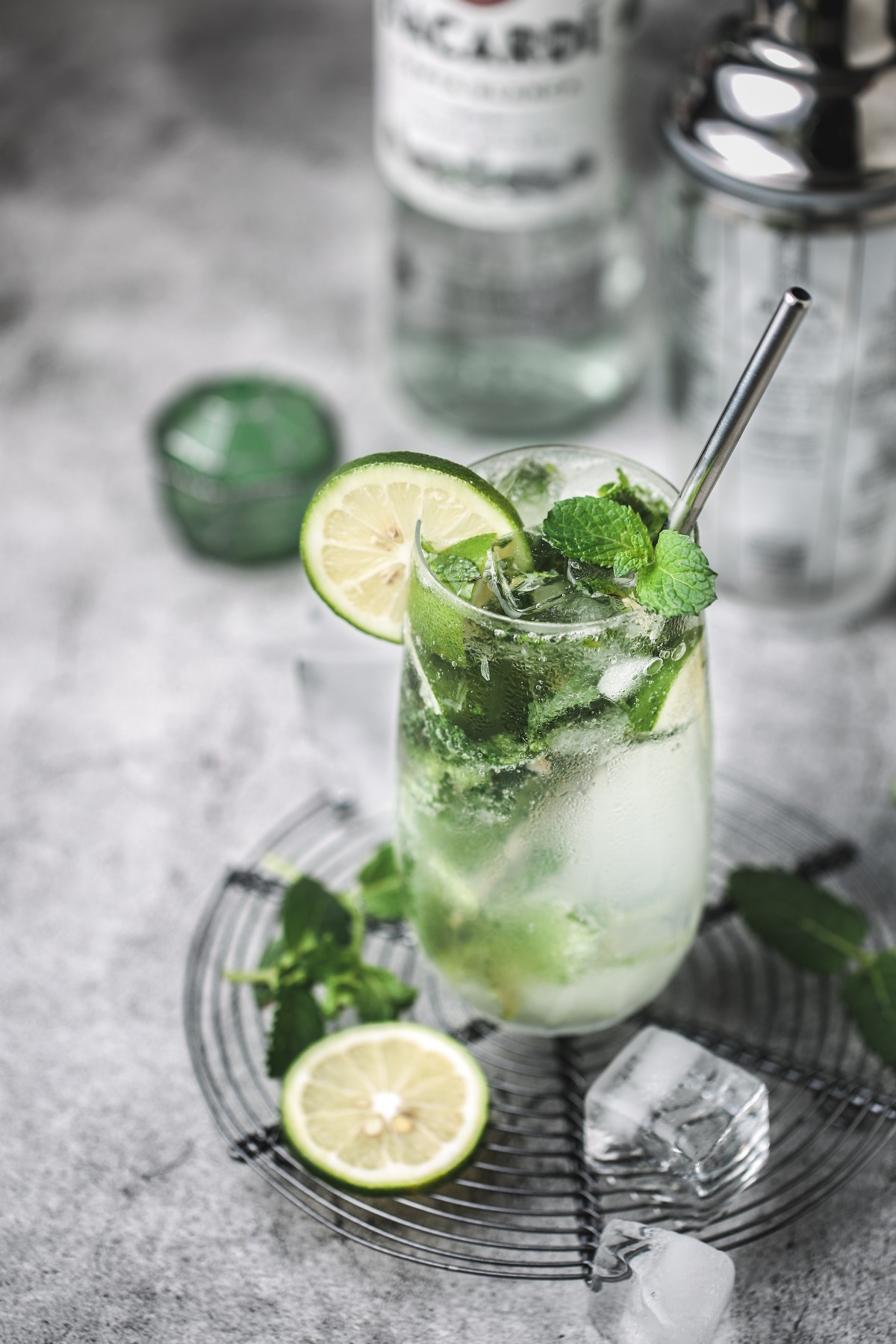 攝圖網(wǎng)_500922233_哥特冷淡冰爽夏飲雞尾酒莫吉托(企業(yè)商用).jpg 攝圖網(wǎng)_500922233_哥特冷淡冰爽夏飲雞尾酒莫吉托(企業(yè)商用).jpg