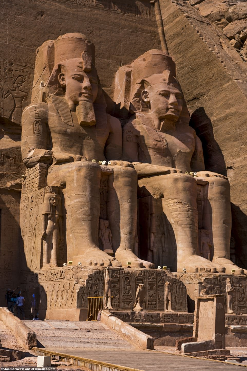 41095218-9433391-King_Ramesses_II_also_known_as_Ramses_the_Great_was_the_most_pow-a-81_1617483621716.jpg