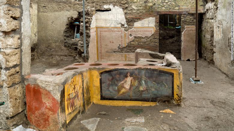 201226102013-01-pompeii-shop-archaeology-intl-exlarge-169.jpg