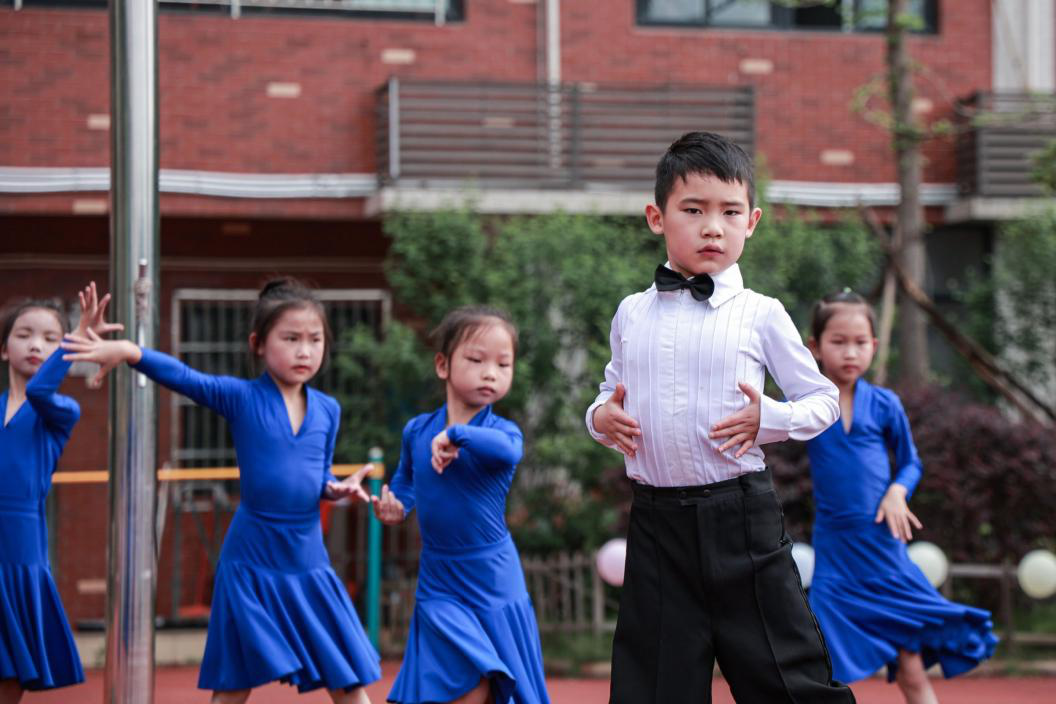 传承红色基因 畅游数学天地—博才白鹤小学第五届数学吉尼斯节暨