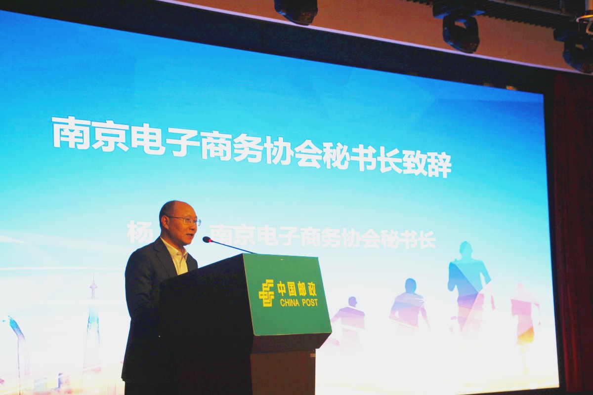 杨杰_副本.jpg 杨杰_副本.jpg