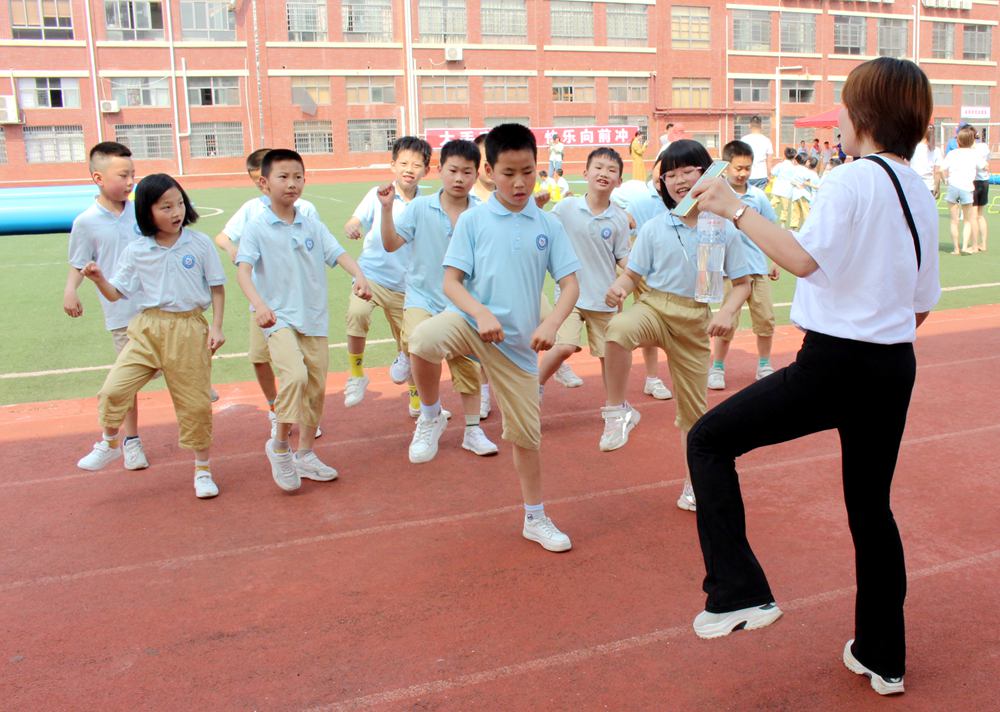 童心飞扬，欢庆六一 ——知源学校小学部六一亲子运动会精彩上演