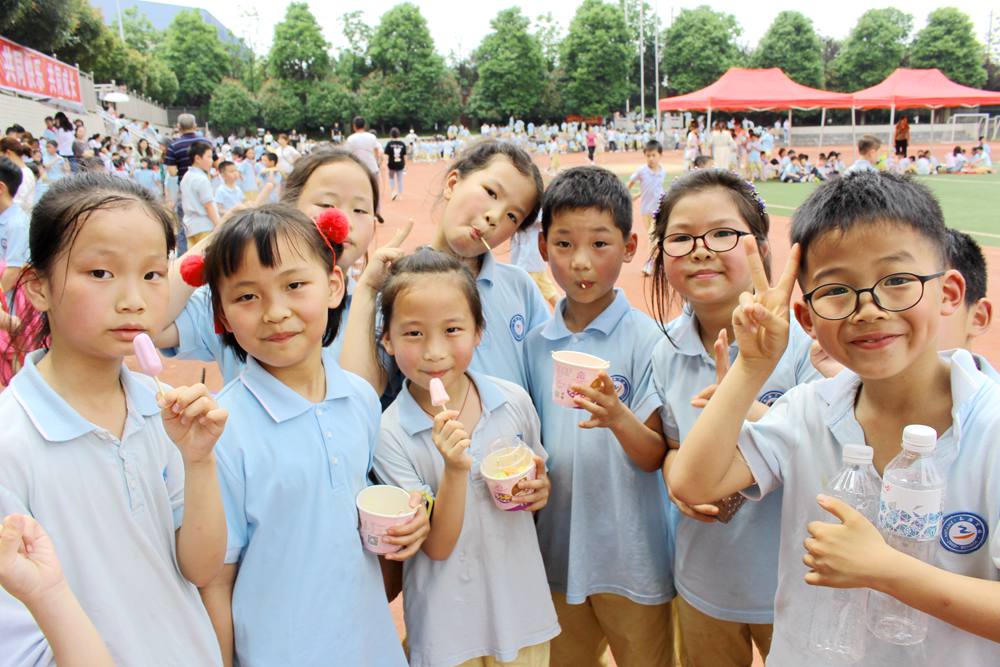 童心飞扬，欢庆六一 ——知源学校小学部六一亲子运动会精彩上演