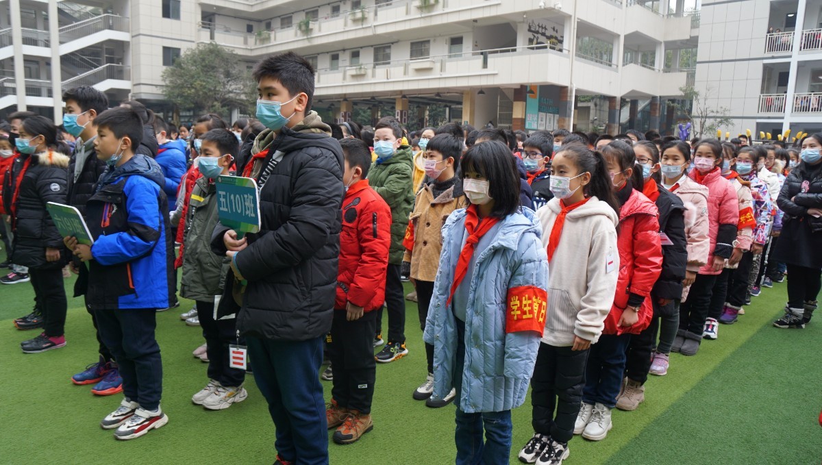 防患于未燃安全你我同行武汉市育才第二小学开展消防安全疏散演练活动