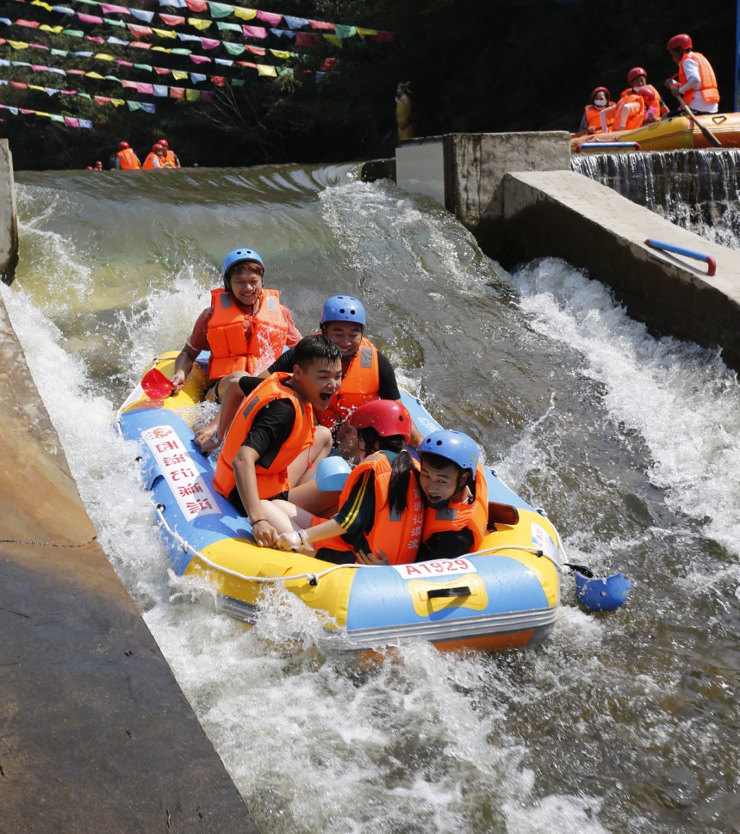 湖北西游记公园有限公司_特色餐饮_西游记漂流_主题公园