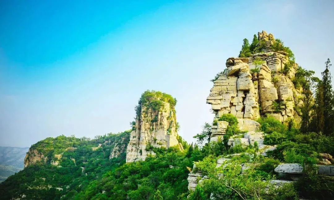 夢泉生態旅遊區位於淄川區淄河鎮,景區內有夢泉山莊,孫臏像,夢泉,齊